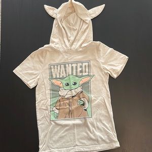 Boys Size 8 Star Wars Shirt with Ears on Hood.